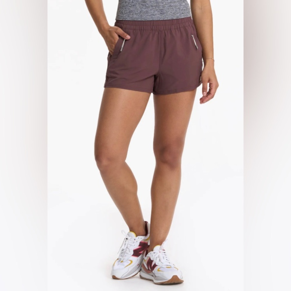 NWOT Women’s Vuori Dash Shorts